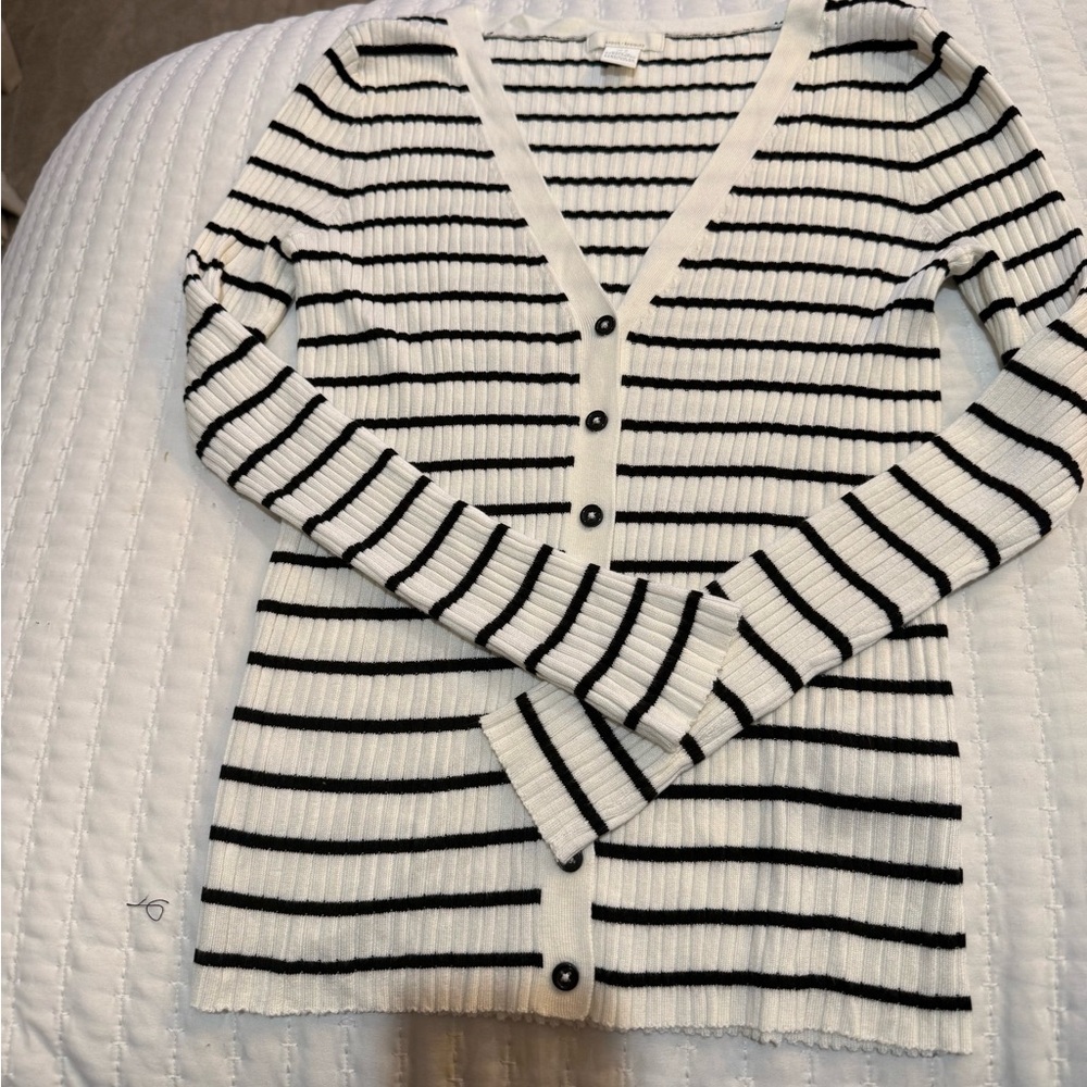 H&M Black and Cream Striped Cardigan Size Medium